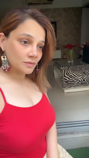 Kanika Maheshwari Instagram - I’m the best! Count on me!😌

#funnyvideos #comedy #fun #reels #videos #comedyvideos #funny #reelskarofeelkaro #reelsinstagram #funnyreels #comedyreels #fun #smile #laugh #laughter #reels #reelitfeelit #comedyvideo #funnyvideo #funnyaudios #girls #havingfun😄 #kanikamaheshwari