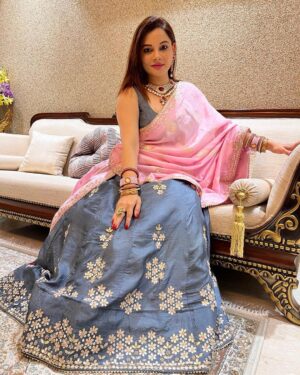 Kanika Maheshwari Instagram - Happy Diwali!✨🪔

#diwali #happydiwali #diwalivibes✨ #diwalicelebrations💥 #diwalidecorations #diwalioutfit #traditional #happy #celebration #family #love #festival #indianfestival #kanikamaheshwari