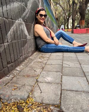 Kanika Maheshwari Instagram - Smiling through every pose because life is too short for frowns.

#smile #frown #life #lifestyle #pose #positivevibes #positivity #optimism #fashion #heels #sunglasses #happy #happiness #nofilter #photooftheday #beautiful #lifeisgood #blessed #blessings #kanikamaheshwari