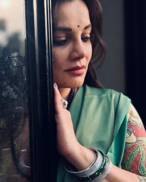 Kanika Maheshwari Instagram - Once you have started seeing the beauty of life, ugliness starts disappearing. If you start looking at life with joy, sadness starts disappearing.
~ Osho

#osholovers #love #osho #life #god #faith #faithoverfear #godbless #blessings #blessed #love #peace #believer #bekind #beautiful #peaceful #peaceofmind #lifelessons #lifecoach #lifecoachinglessons #smile #god #godisgood #blessings #lifeisgood #faithful #kanicamaheshwari