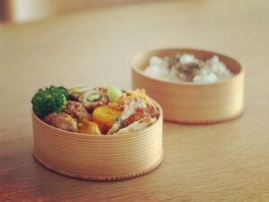 Kaoru Okunuki Instagram - .

お弁当も秋の新メニューを取り入れて。
「今週のお弁当は毎日大アタリだった！」
と、喜んでくれたけれど、ハズレの日もあるのかな？笑