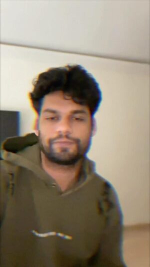 Karan Kapadia Instagram - Yeah I been through it.
Beat - @dillygotitbumpin 
#rap#hiphop#dhh#indianrap#songwriting#songwriter#verses