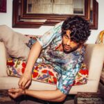 Karan Kapadia Instagram - 📸 - @bharat_rawail 🧥- @priyaaa24 assisted by @bhatiapankti_ ✍️- @vishu.raj.put 🧔🏻- @vikramaj85_hair