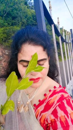 Karate Kalyani Padala Instagram - నిలవదే మది నిలవదే సిరి సొగసులు చూసి... మీకూ ఇష్టం అయితే కామెంట్ పెట్టండి 🌹🌹🌹🌹🤗🤗🤗🙏🏻🥰🥰🥰♥️♥️♥️♥️♥️♥️🌹🌹🎉🎉🥳🥳