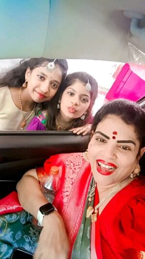 Karate Kalyani Padala Instagram - ఈరోజు పెళ్ళికి వెళ్తే నాకు బీబీ4 లో ఫాలో అయ్యం మిరు అంటే చలా ఇష్టం అని వీళ్ళు చెప్తుంటే  proud గా ఫీల్ అయ్యాను ... TQ క్యూట్ లిటిల్ ఫ్యాన్స్ 🎉🎉🎉🎉🤩🤩🤩😍😍