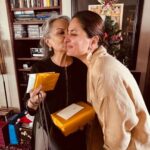 Kareena Kapoor Instagram - माँ इन लॉ का जन्मदिन 🥰🥰🥰 ८-१२-२०२३