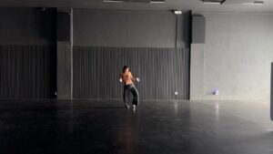 Karen Chuang Instagram - December 30, 2023 :: Some moments in the studio ✨ I was so fortunate to spend a lot of 2023 performing, and I’m equally grateful for the part of my dance practice that is introspective and explorational. Here’s a reminder that every craft is made up of not only polished products but incomplete ideas and constant drafts 💡👾💃🏻

🎶:
1 - “Indeed” by Cruza
2 - “Groove Therapy” by Cruza 
3 - “151” by JID
4 - “No L’s” by Smino
5 - “Big Bet” by Cruza
6 - “Tell Me (Heaven May Be Certain)” by Whoarei
7 - “Last Words” by Kenny Beats

#dance #contemporarydance #danceinla #improv #freestyle #floorwork #asiandancer #contemporarydancer #dancer #process #cruza #kennybeats #jid #smino