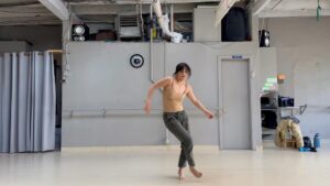 Karen Chuang Instagram - December 30, 2023 :: Some moments in the studio ✨ I was so fortunate to spend a lot of 2023 performing, and I’m equally grateful for the part of my dance practice that is introspective and explorational. Here’s a reminder that every craft is made up of not only polished products but incomplete ideas and constant drafts 💡👾💃🏻

🎶:
1 - “Indeed” by Cruza
2 - “Groove Therapy” by Cruza 
3 - “151” by JID
4 - “No L’s” by Smino
5 - “Big Bet” by Cruza
6 - “Tell Me (Heaven May Be Certain)” by Whoarei
7 - “Last Words” by Kenny Beats

#dance #contemporarydance #danceinla #improv #freestyle #floorwork #asiandancer #contemporarydancer #dancer #process #cruza #kennybeats #jid #smino