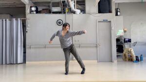 Karen Chuang Instagram - December 30, 2023 :: Some moments in the studio ✨ I was so fortunate to spend a lot of 2023 performing, and I’m equally grateful for the part of my dance practice that is introspective and explorational. Here’s a reminder that every craft is made up of not only polished products but incomplete ideas and constant drafts 💡👾💃🏻

🎶:
1 - “Indeed” by Cruza
2 - “Groove Therapy” by Cruza 
3 - “151” by JID
4 - “No L’s” by Smino
5 - “Big Bet” by Cruza
6 - “Tell Me (Heaven May Be Certain)” by Whoarei
7 - “Last Words” by Kenny Beats

#dance #contemporarydance #danceinla #improv #freestyle #floorwork #asiandancer #contemporarydancer #dancer #process #cruza #kennybeats #jid #smino