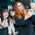 Karen Gillan Instagram - The Guardians on the red carpet in Korea… Styling @rebeccacorbinmurray Hair @bobbyeliot Make up @jennakristina #guardiansofthegalaxy #marvel @marvelstudios Seoul South Korea