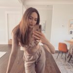 Karen Gillan Instagram - Dressed nice from the waist up for Dual zoom press. (Don’t judge the mildly blue nails leftover from being Nebula yesterday 🤣) #dualmovie