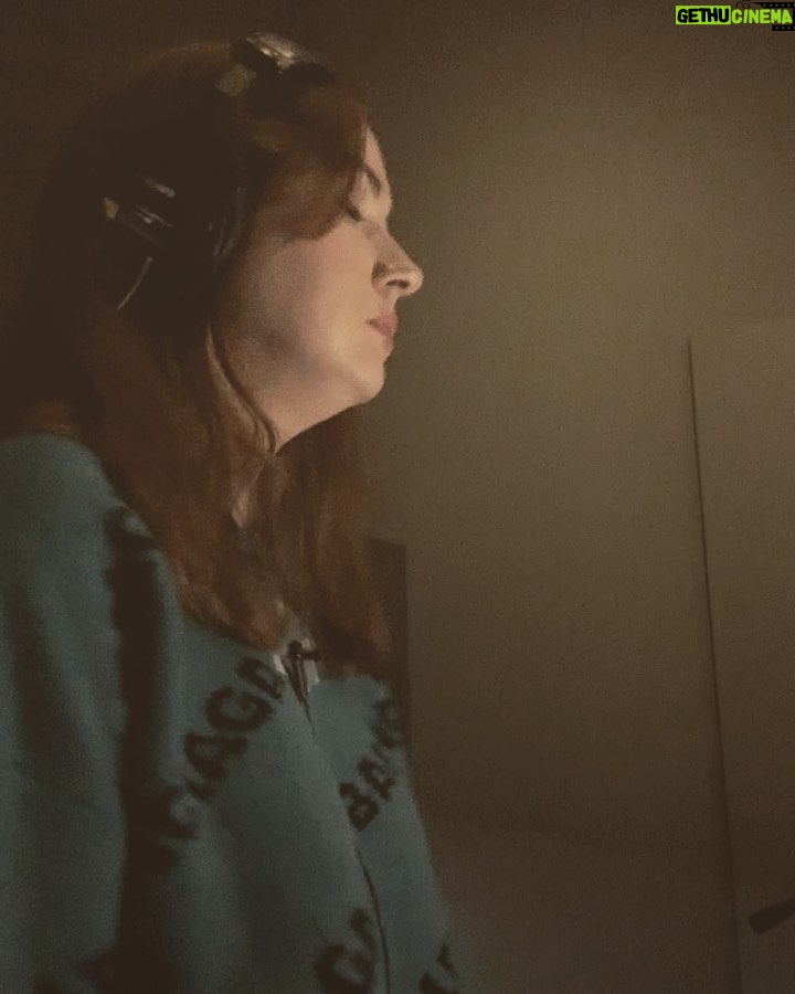 Karen Gillan Instagram - Is this the second movie in the space of a few months I’ve had to recreate vomit sounds? Yes , yes it is. Is this the most unflattering camera angle on a chin ever? Yes. Yes it is. New movie featuring vomit coming soooon! (For those of you wondering. This is an ADR session where we dub lines and add sounds after filming is complete).