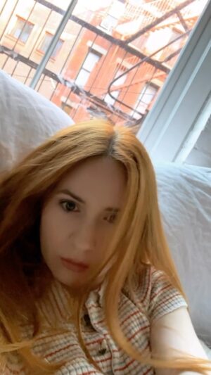 Karen Gillan Instagram - I was trying to make a celebratory ‘8 million of us’ reel and was left with this chaos. Happy ‘8 million of us’ everyone!!!!!!!! Thank you for baring with me.