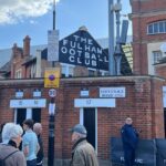 Kari Hietalahti Instagram – 🇬🇧 London🇬🇧 Premier League ⚽️, beer🍺 and penquines 🐧 
•
#bakerstreet #london🇬🇧 #fulhamfc #chrystalpalacefc #londonzoo Baker Street Underground