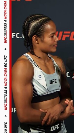Karine Silva Instagram - Posted • @ufc_brasil 🗣 "Se a oportunidade aparecer para mim, em pé ou no chão, eu vou pegar".

Veja o que disse @Karine_Killer_UFC logo depois de sua vitória por finalização no primeiro round no #UFCVegas74! 

[ Reveja o evento completo no @UFCFightPassBR ➡️ Link na bio]