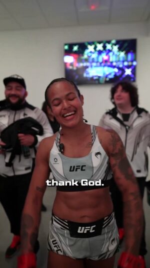 Karine Silva Instagram - Posted • @ufc A @Karine_Killer_UFC não conteve a emoção após a vitória no #UFCVegas74

[ Ao vivo no @UFCFightPassBR ]

.

Emotions are flowing in for @Karine_Killer_UFC after her first round finish #UFCVegas74