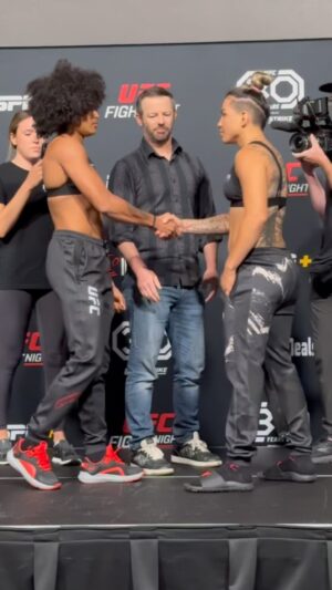 Karine Silva Instagram - Let’s gooooo @karine_killer_ufc 

#ufcfightnight #ufc #mma 

🎥 by @fullsend_mma