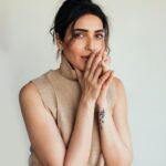 Karishma Tanna Instagram - All you need is to believe in yourself. Agree ??? #mood #love #feel Make up @anumariyajose Hair @snigdha_hairandmakeup Jewelry @ethnicandaz Styled by @jinalpnagda Shot by @bharat_rawail