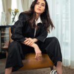 Karishma Tanna Instagram - 🖤 Hair @shefali_hairstylist.81 Outfit @parmo.dharma Jewellery @viariaccessories Styled @bombaebyaisha Click @areesz