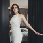 Karishma Tanna Instagram - About last night for @filmfare 🖤 Outfit: @shantanunikhil Jewelery-@goldenwindow @ascend.rohank Rings- @karishma.joolry Styled by- @sukritigrover Styling Team- @vanigupta.23 @bitofbash @naishasinghvi Photographer: @theabhivalera Makeup Artist: @shraddhamishra8 Hairstylist: @shefali_hairstylist.81