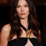 Karlie Kloss Instagram - All @schiaparelli everything ✨ Thank you for having me @academymuseum and for your beautiful creation @danielroseberry 🖤