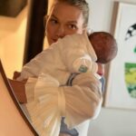 Karlie Kloss Instagram - feeling extra grateful this year ❤️