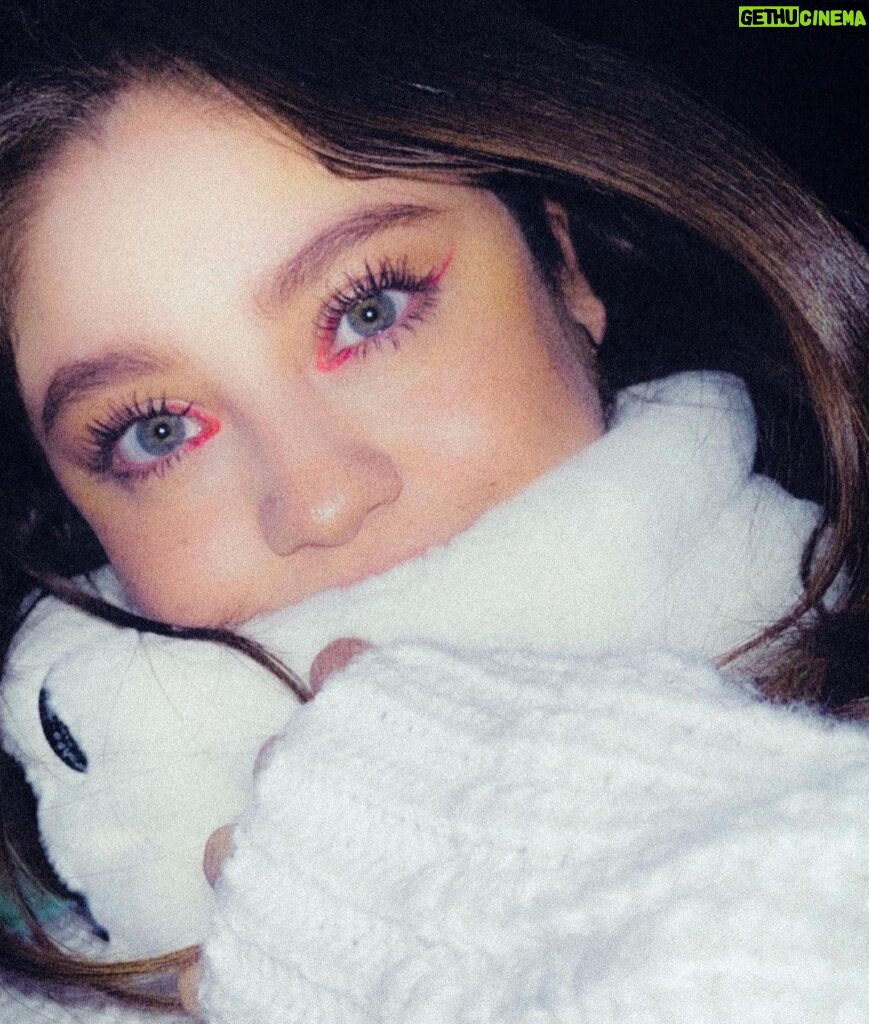 Karol Sevilla Instagram - Ya se siente la navidad!! 🎄🎅🤶