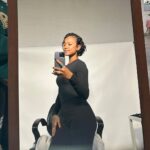 Karrueche Tran Instagram - shoutout to @cesar4styles for this haircut 🫶🏽🫂 life is really LIFING right now and it was time for me to let go of a lot of old energy.. I’ve always wanted to cut my hair short short but never had the balls to do it.. I feel like a weight has been lifted.. I feel so free and I honestly love it.. being able to release my hair in the ocean along w some of my dads ashes was magical.. a full circle moment as my dad was also a hairstylist lol 🕊️ Cesar, thank you for being so gentle and patient with me.. I appreciate you so much.. Out with the old, in with the new ✨ (last pic was our first round haircut lol)
