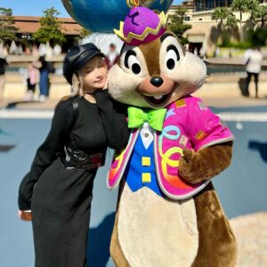 Kashou Rosiel Instagram - 昨日は、ディズニーシーにお友達のなおぴっぴと行ってきた!
お揃いの黒コーデ👻楽しすぎた👻
#ディズニー #ディズニーシー #ディズニーコーデ #disneysea