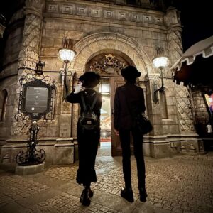 Kashou Rosiel Instagram - 昨日は、ディズニーシーにお友達のなおぴっぴと行ってきた!
お揃いの黒コーデ👻楽しすぎた👻
#ディズニー #ディズニーシー #ディズニーコーデ #disneysea