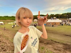 Kashou Rosiel Instagram - そういえば熊本・阿蘇で参戦したサバゲー終わりに、花火大会に行きました!🎆(暑くて癖っ毛現る)