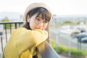 Kasumi Hasegawa Instagram - 自分へのプレゼントでギターを買うたんやけど、まだ弾けてない🥺
楽しみすぎる！！

写真はフォトブックより。
フォトブック含むグッズは8日23:59までの受注生産ですっ！