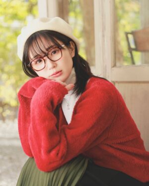 Kasumi Hasegawa Instagram - はろう🌞
少しずつ体調良くなってきて、元気ってすごい幸せだなと実感してます✌️
無理はしないように気をつけますが、予定とか詰めすぎちゃう性格なので、"絶対に休む日"をなるべく作ろうと思います☺️

おにゅーメガネ🥸とおにゅーネックレス💎