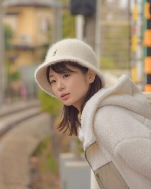 Kasumi Hasegawa Instagram - 最近痺れる寒さだねぇ⛄️
風邪ひかないように😌

#portraitphotography #portrait 
#東京カメラ部 #얼스타그램 #안경스타그램 #안경 #人像攝影 #攝影 #作品撮り #ポートレート撮影