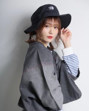 Kasumi Hasegawa Instagram - デニム着物👘

カメラマン: 木村直貴さん

#デニム着物 #デニム着物コーデ #着物 #着物コーディネート #kimono #japanesekimono #japanesegirl