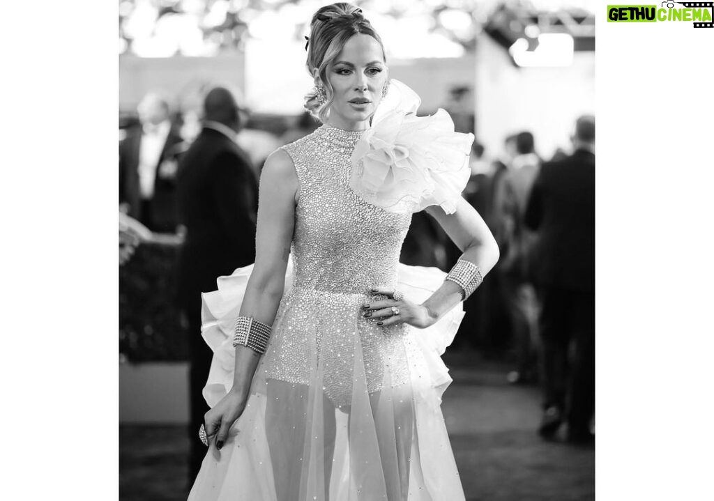 Kate Beckinsale Instagram - Golden globes 2024 start to end @goldenglobes @cbstv