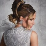 Kate Beckinsale Instagram - What an honour to hand the magnificently talented @lilygladstone her well-deserved Golden Globe and watch her make history as the first of hopefully many Indigenous Best Actress award winners .May I also mention what a thoroughly excellent bloke @doncheadle is and that I never want to present without him ever again . Congratulations to all the nominees and winners , and the crews and families and loved ones who helped get them there 🤍 @goldenglobes 📸 @alexevansphotography