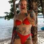 Kateřina Mlejnková Instagram – No tak Jo! 🤭 ještě tady mám hromadu krásných fotek, kterých by mi bylo líto nechat si jen pro sebe 🤗✨ ❤️s červenou jsem si ujela i na plavkách 🥵❤️ Koh Kham