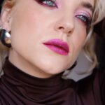 Kateřina Mlejnková Instagram - 💘💘💘💘 Pink shades ✨ USED PRODUCTS: Eyeshadows base: @urbandecaycosmetics Eye pencil: @avonczsk Eyeshadows: @natashadenona Circo Loco Palette Mascara: @fentybeauty Lip pencil: @nyxcosmetics_czsk @nyxcosmetics Lips: Shadow from Natasha Denona palette Glowy face mist: @rarebeauty . . . . . . . . #valentyne #makeupforvalentines #valentines #makeupartist #pinkmakeup #glowyskin #koki9 #makeuptutorial #reels #curlyhair Prague, Czech Republic