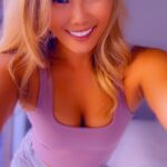 Kate Maxx Instagram - A whole damn outfit on 😳 Butt Hut