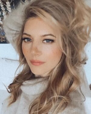 Katheryn Winnick Instagram - Big news.. Guess what?!