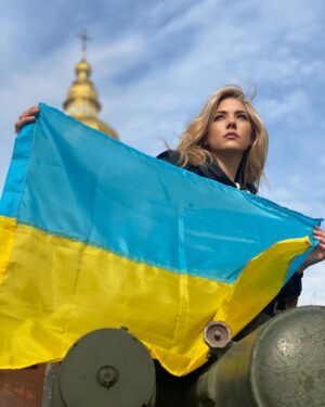 Katheryn Winnick Instagram - Proud to be back in Ukraine. Slava Ukraini! 🇺🇦