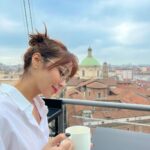 Kathryn Bernardo Instagram – Never feel guilty about rewarding yourself with the chance to travel and explore the world. ✈️ 

Just like my coffee, dapat guilt-free— #SanMigSugarFree 💯

@sanmigcoffeeph