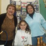 Kathy Najimy Instagram - #TBT to when we made up "Lebanese Day" at @samiatheband's 4th grade class. ⁠ My mom=Samia Sister=Mona and daughter =Samia!