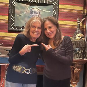 Kathy Najimy Instagram - Continues to be one of the greatest dinner dates of all time. @gloriasteinem I 💜 you