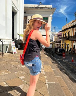 Katie Leclerc Instagram - Check out Fantasy Island on FOX airing TONIGHT (if you miss it, check us out on Hulu tomorrow) I had the most amazing time on this project and made incredible friends and also bought the coolest hat! I can’t wait to watch!!