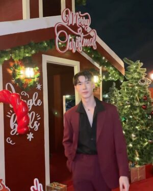 Kavinpat Thanahiransilp Instagram - unwrap me🎁

สูททรงสวย พอดีตัว ใส่สบาย❤️
outfit: @dapper_brand 
Regular Fit Suit in Twill Essential Stretch

#Suit #celebrate #redcarpet 
 #dapperbrand #dappereveryday  #iFeelDapper  #StyleLikeNoOthers