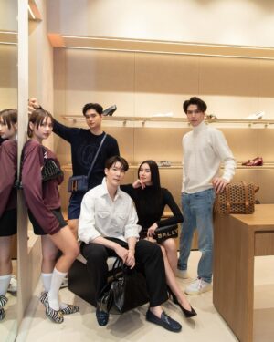 Kavinpat Thanahiransilp Instagram - ✨the new 𝐀𝐮𝐭𝐮𝐦𝐧/ 𝐖𝐢𝐧𝐭𝐞𝐫𝟐𝟎𝟐𝟑 collection with a refined approach on the timeless beauty of 𝐒𝐰𝐢𝐬𝐬 𝐥𝐮𝐱𝐮𝐫𝐲🇨🇭

#Bally #BallyFW23