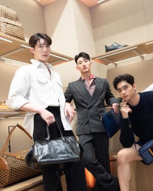 Kavinpat Thanahiransilp Instagram - ✨the new 𝐀𝐮𝐭𝐮𝐦𝐧/ 𝐖𝐢𝐧𝐭𝐞𝐫𝟐𝟎𝟐𝟑 collection with a refined approach on the timeless beauty of 𝐒𝐰𝐢𝐬𝐬 𝐥𝐮𝐱𝐮𝐫𝐲🇨🇭

#Bally #BallyFW23
