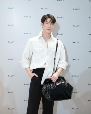 Kavinpat Thanahiransilp Instagram - ✨the new 𝐀𝐮𝐭𝐮𝐦𝐧/ 𝐖𝐢𝐧𝐭𝐞𝐫𝟐𝟎𝟐𝟑 collection with a refined approach on the timeless beauty of 𝐒𝐰𝐢𝐬𝐬 𝐥𝐮𝐱𝐮𝐫𝐲🇨🇭

#Bally #BallyFW23